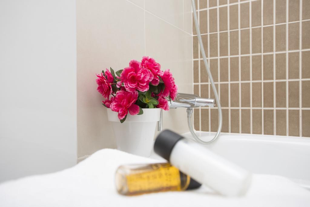 SingularStays Comedias Valencia Bagian luar foto